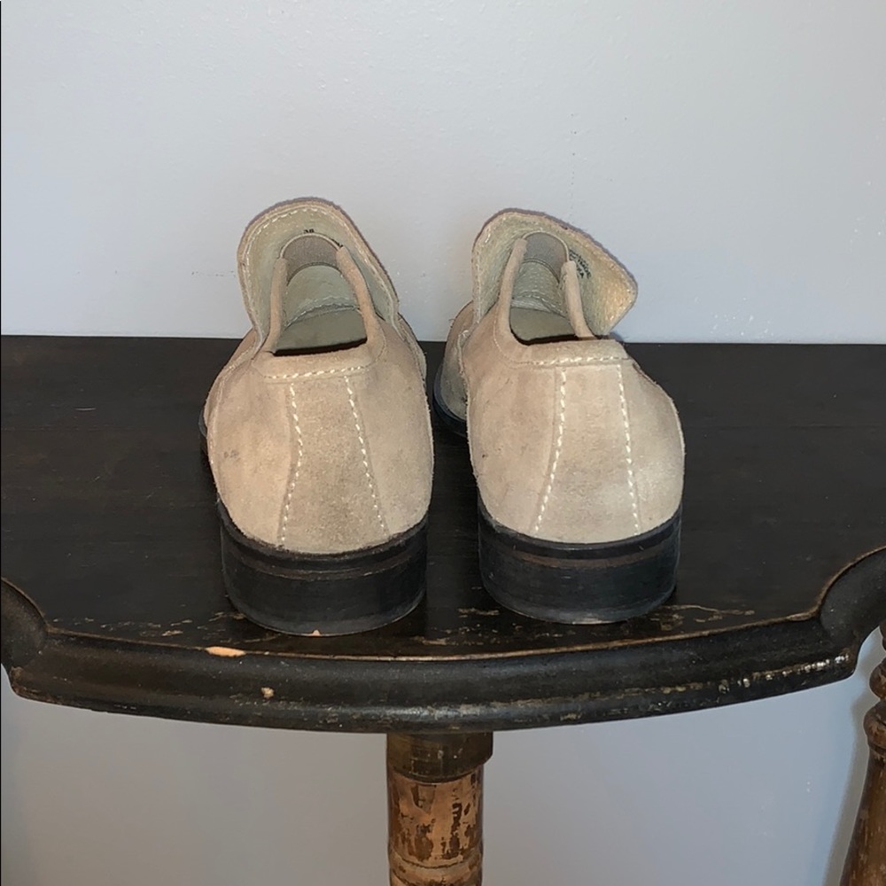 Shoe - Picture 4 of 6